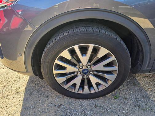 Gray Metallic 2021 Ford Escape Titanium