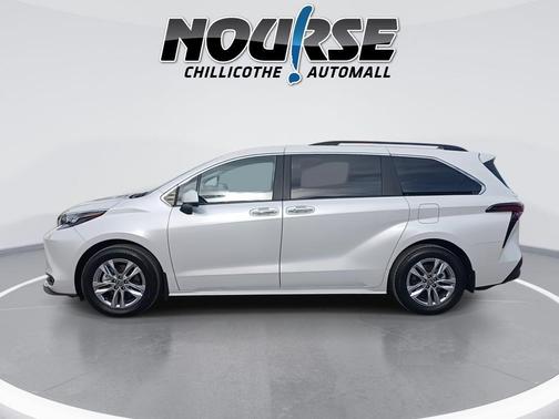 2025 Toyota Sienna XLE