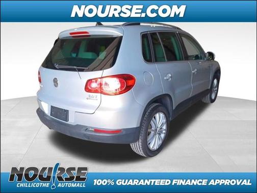 2010 Volkswagen Tiguan SEL