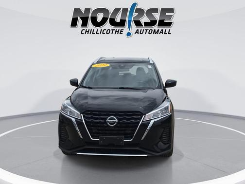 Super Black 2021 Nissan Kicks SV