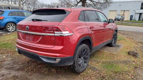 2022 Volkswagen Atlas Cross Sport 2.0T SE w/Technology