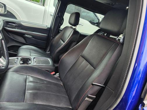 Indigo Blue Clearcoat 2019 Dodge Grand Caravan GT