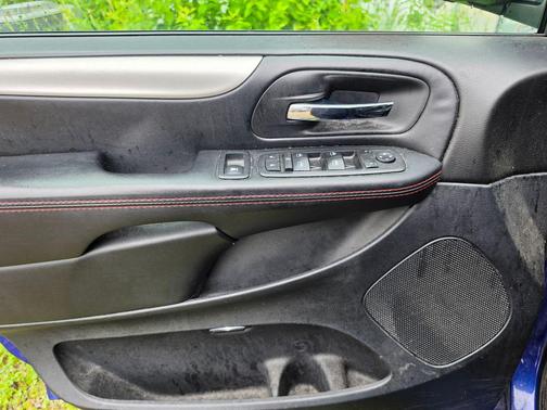 Indigo Blue Clearcoat 2019 Dodge Grand Caravan GT