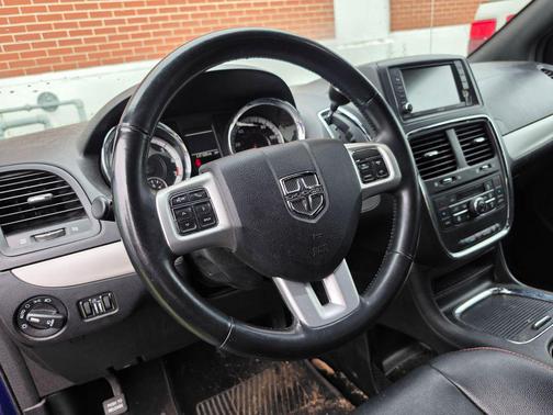 Indigo Blue Clearcoat 2019 Dodge Grand Caravan GT