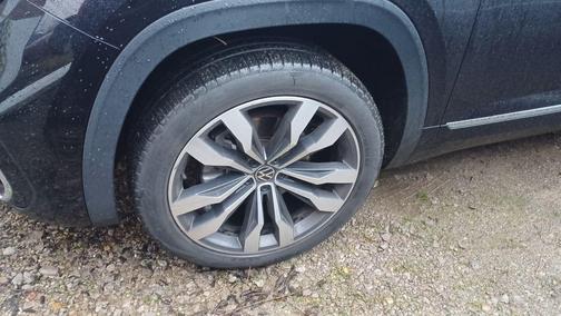 2021 Volkswagen Atlas Cross Sport 3.6L V6 SEL R-Line