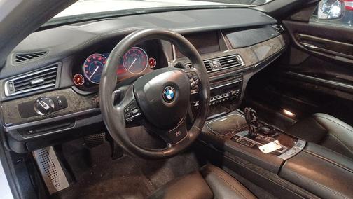 2015 BMW 750 i xDrive