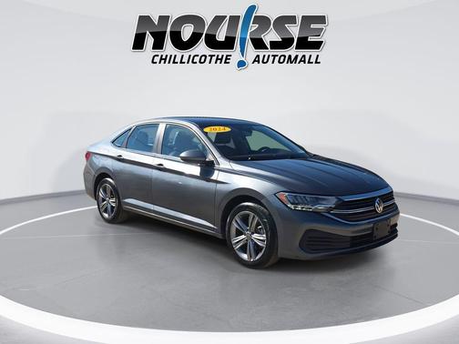 Platinum Gray Metallic 2024 Volkswagen Jetta 1.5T SE