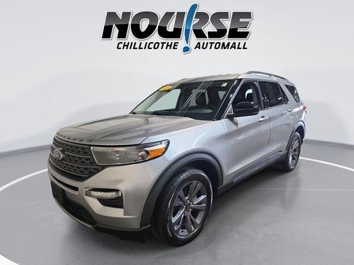 ICONIC SILVER METALLIC 2022 Ford Explorer XLT