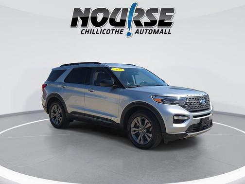 ICONIC SILVER METALLIC 2022 Ford Explorer XLT
