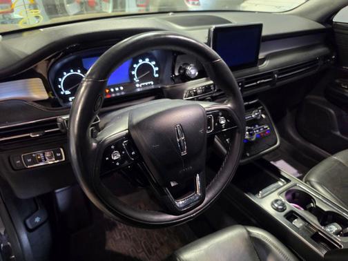 INFINITE BLACK MET CC 2022 Lincoln Corsair Standard