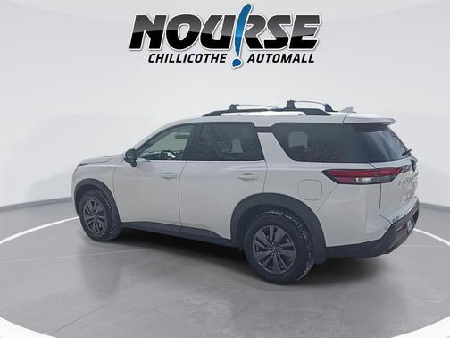 2022 Nissan Pathfinder SV 4WD