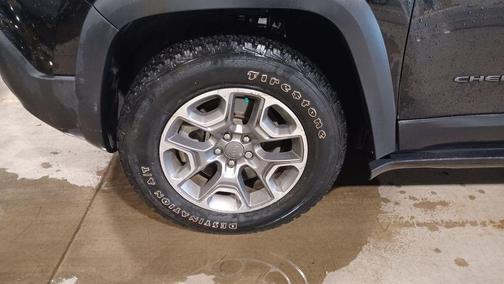 2022 Jeep Cherokee Trailhawk