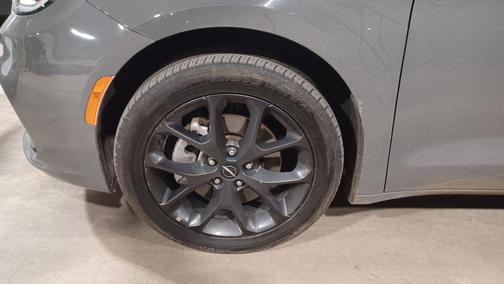 2021 Chrysler Pacifica Touring AWD