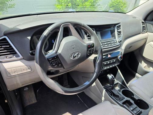 Black Noir Pearl 2017 Hyundai TUCSON Sport
