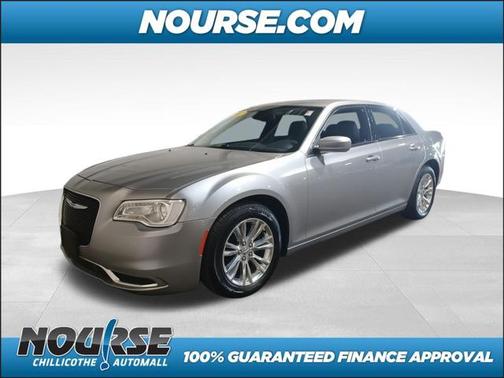 2017 Chrysler 300 Limited