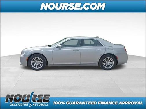 2017 Chrysler 300 Limited
