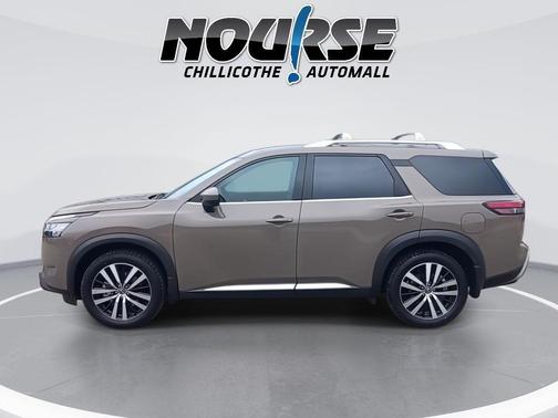 2023 Nissan Pathfinder Platinum FWD
