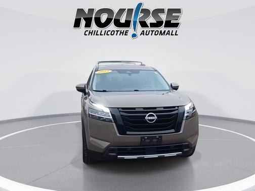 2023 Nissan Pathfinder Platinum FWD