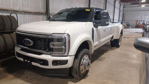 2025 Ford F-450 Platinum