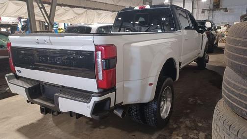 2025 Ford F-450 Platinum