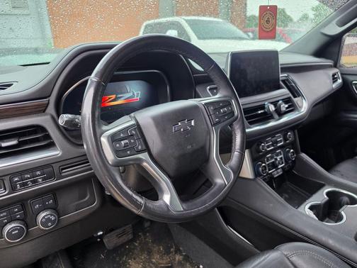Dark Ash Metallic 2023 Chevrolet Suburban 4WD Z71