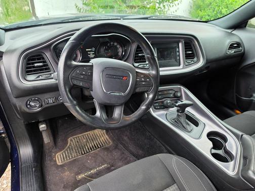 Contusion Blue Pearlcoat 2017 Dodge Challenger R/T