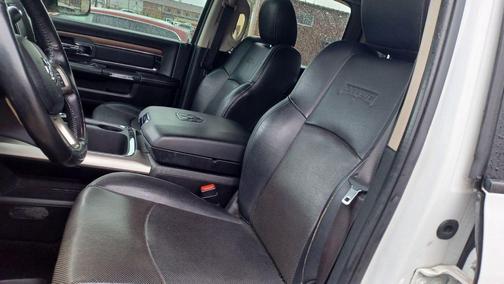 2017 RAM 2500 Laramie Crew Cab 4x4 6'4' Box