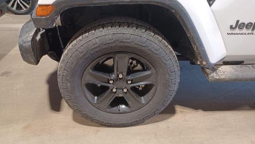 2023 Jeep Wrangler 4-Door Sahara Altitude 4x4