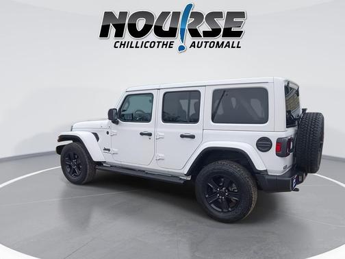 2023 Jeep Wrangler 4-Door Sahara Altitude 4x4