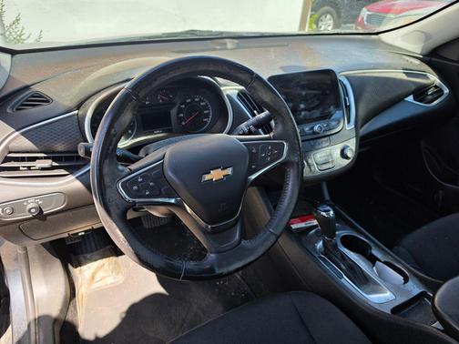 Shadow Gray Metallic 2020 Chevrolet Malibu FWD RS