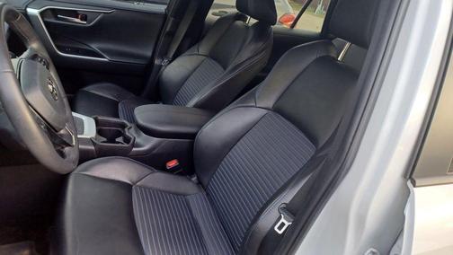 2019 Toyota RAV4 Hybrid SE