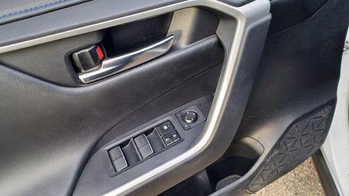 2019 Toyota RAV4 Hybrid SE