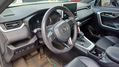 2019 Toyota RAV4 Hybrid SE