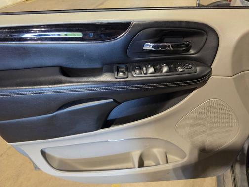 Billet Clearcoat 2019 Dodge Grand Caravan SXT