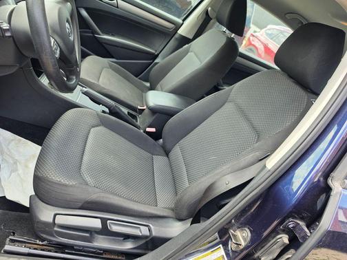 Night Blue 2015 Volkswagen Passat 1.8T Auto S