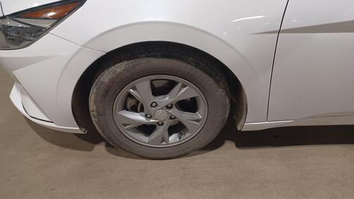 2023 Hyundai ELANTRA SE