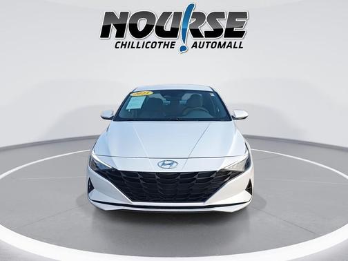 2023 Hyundai ELANTRA SE