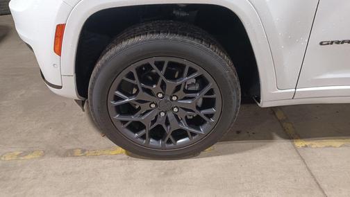 2023 Jeep Grand Cherokee L Summit Reserve