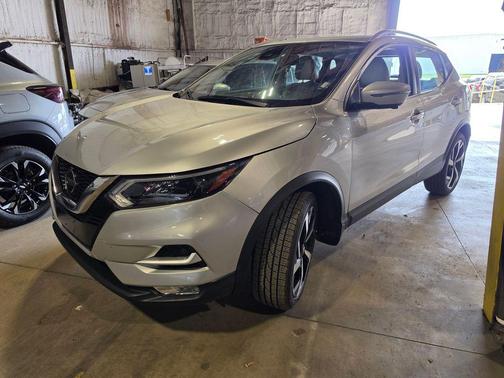2022 Nissan Rogue Sport SL