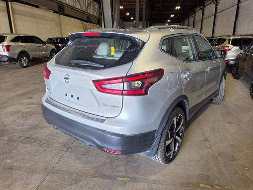 2022 Nissan Rogue Sport SL