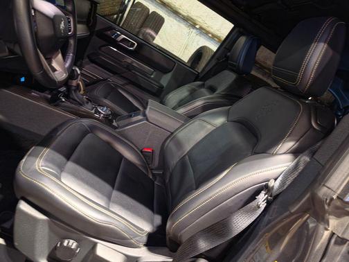 Carbonized Gray Metallic 2025 Ford Bronco Badlands