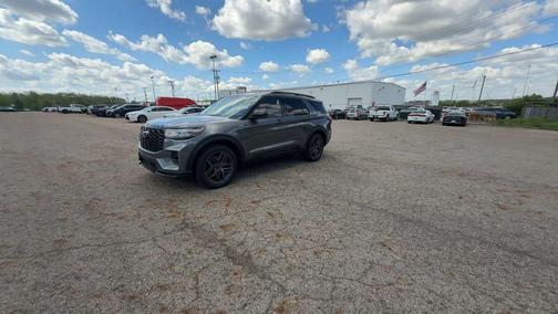 Carbonized Gray Metallic 2026 Ford Explorer ST-Line