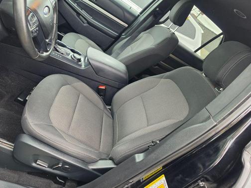 Shadow Black 2018 Ford Explorer XLT