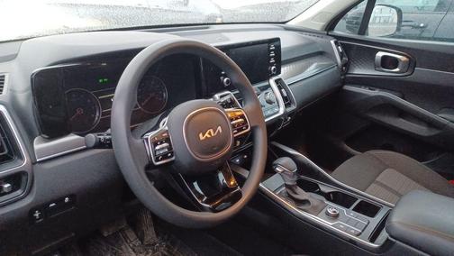 2023 Kia Sorento LX