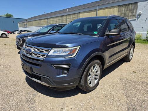 BLUE METALLIC 2018 Ford Explorer XLT