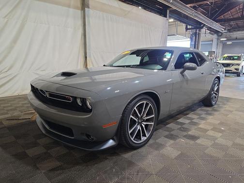 Destroyer Gray Clearcoat 2023 Dodge Challenger R/T