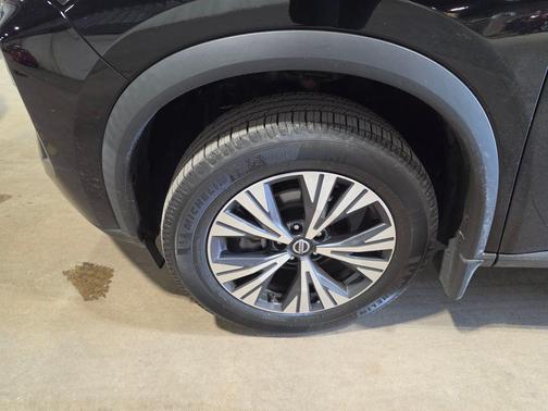 Super Black 2021 Nissan Rogue SV
