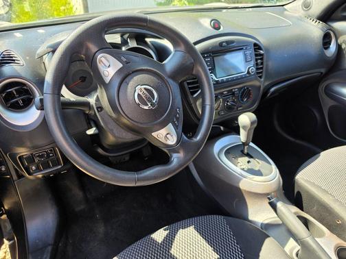 Super Black 2015 Nissan Juke S