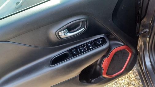 2021 Jeep Renegade Trailhawk