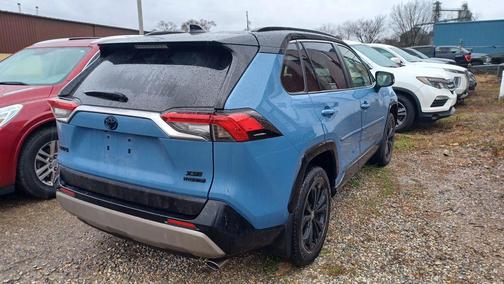2023 Toyota RAV4 Hybrid SE